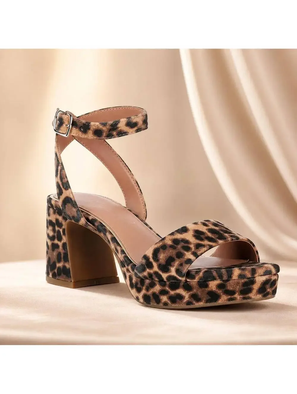 NWT Copper Key Leopard Print Platform Block Heel Sandals Size 7M NWOB